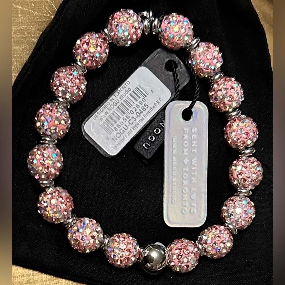 ๐ฉท๐ฉท NOGU Strawberry Confetti Deluxe Crystal Kikiballa Bracelet ๐ฉท๐ฉท